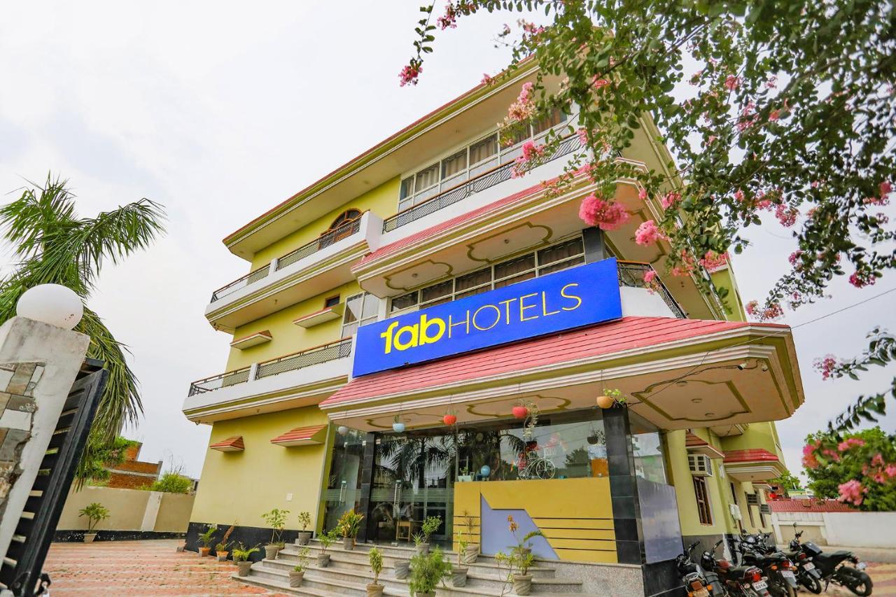 Fabhotel Kriti Green Varanasi Exterior photo