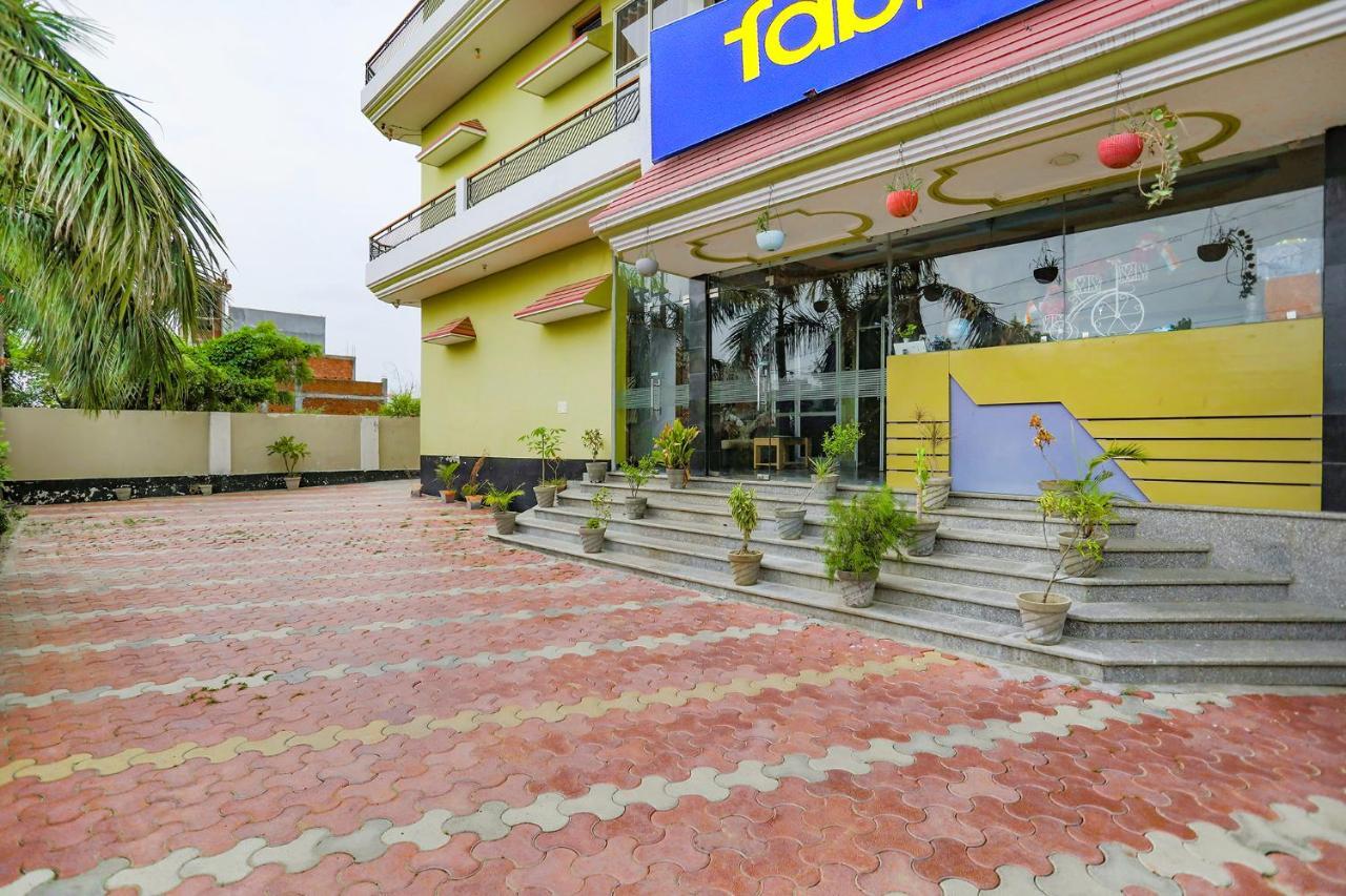 Fabhotel Kriti Green Varanasi Exterior photo